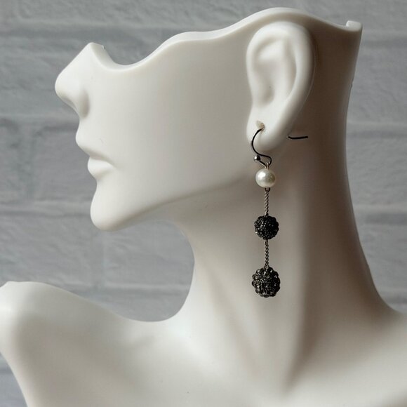 Vtg 1990s Chico’s Pearl Chain Drop Earrings Sparkle Textured Metal Ball Accents - Picture 6 of 10